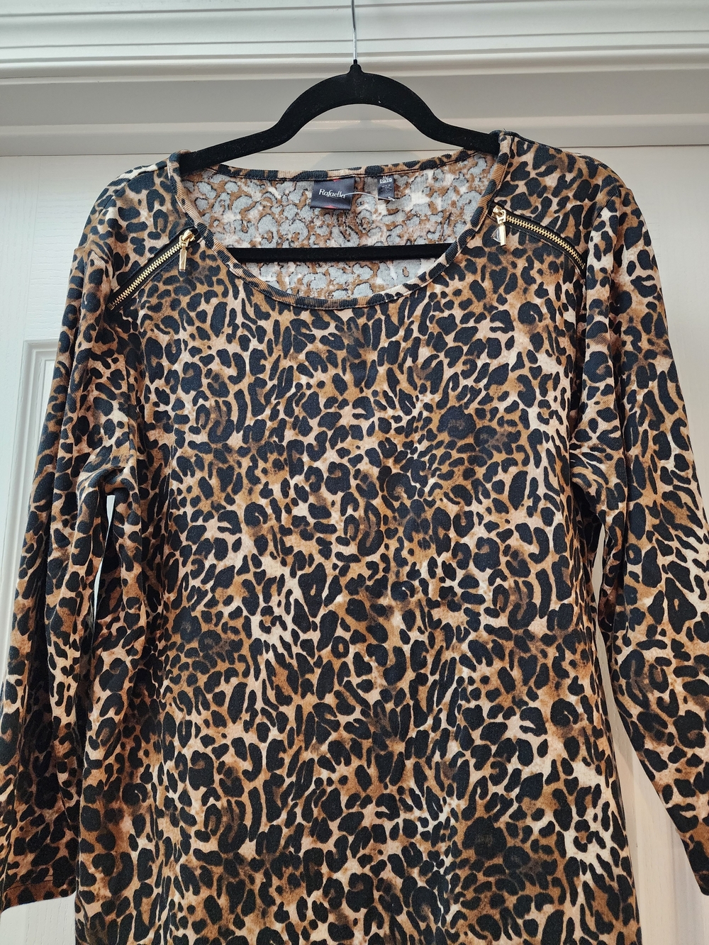 NWOT Flocked Leopard Print Long Sleeve Top with Zip Detail-XL
